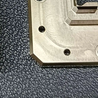 PEEK service CNC de prototypage de composants usinés à la CNC