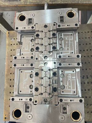 Precision Plastic Injection Mold with Durable Construction